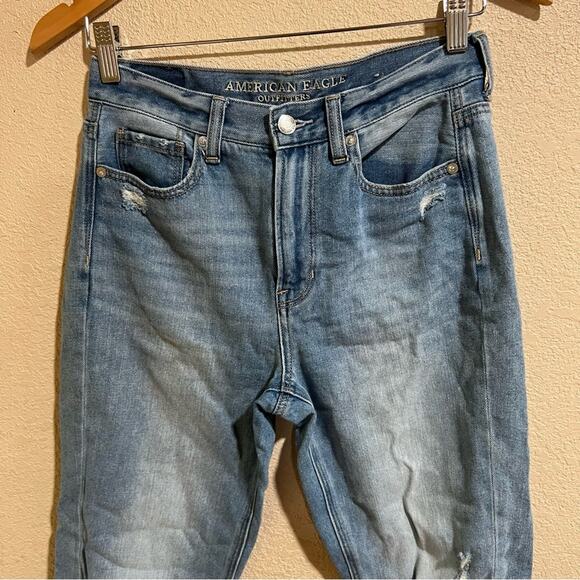 American Eagle Outfitters AEO high rise distressed mom jean - Picture 2 of 7